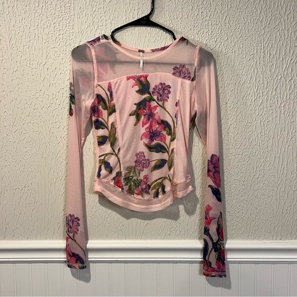 Free People Betty’s Garden Pink Combo Floral Long Sleeve Top size small - Picture 4 of 12